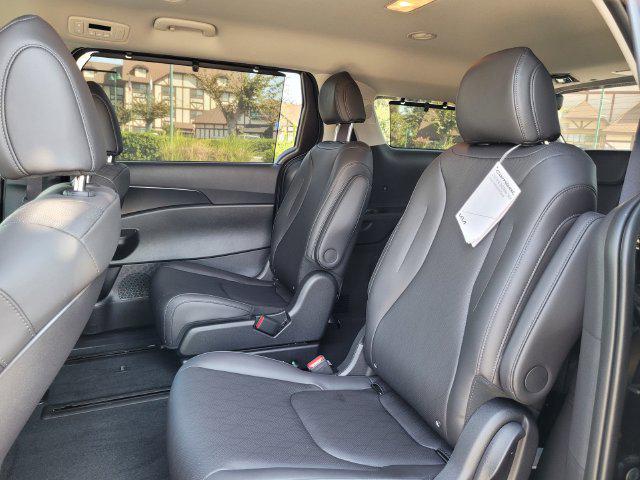2027 Kia Carnival EX