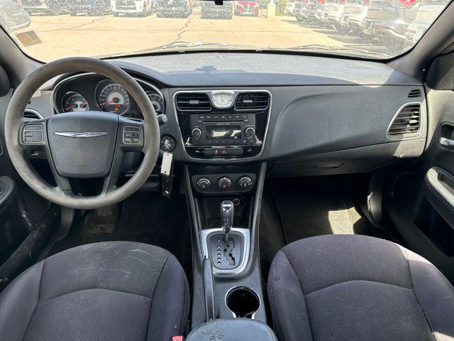2012 Chrysler 200 LX