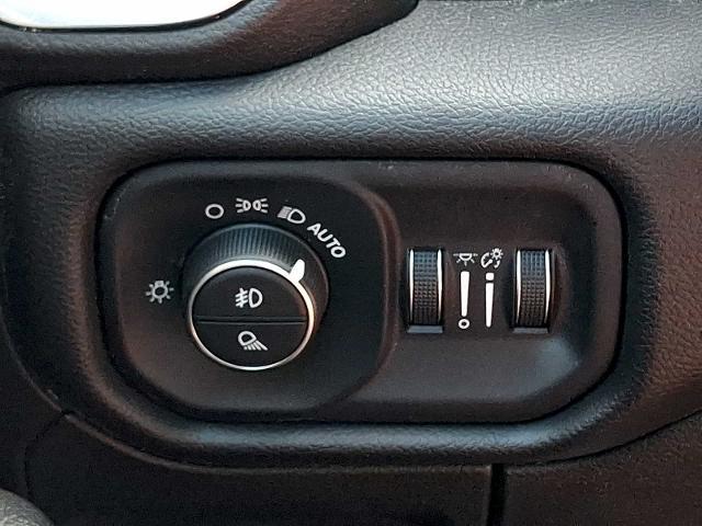 2023 Ram 1500 Laramie Crew Cab 4x4 64 Box