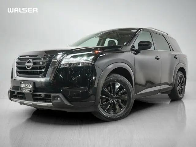 2023 Nissan Pathfinder SL 4WD for sale in Hopkins, MN