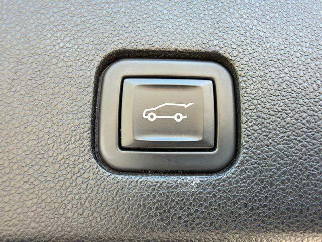 2023 Cadillac XT6 FWD Premium Luxury