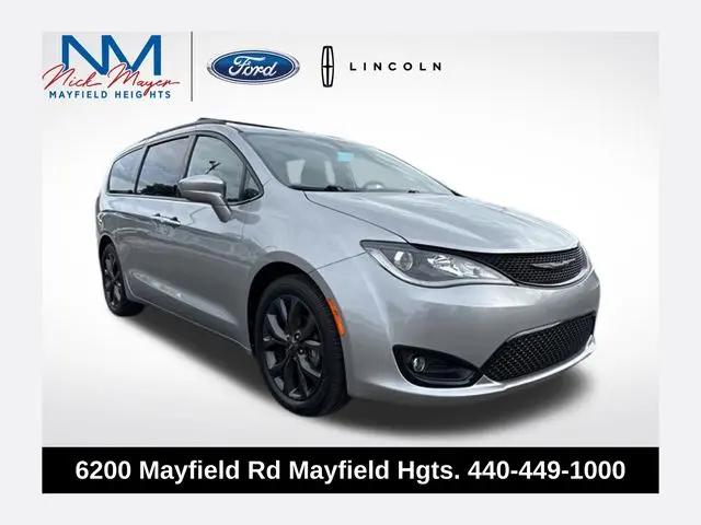 2018 Chrysler Pacifica Touring L for sale in Mayfield Heights, OH