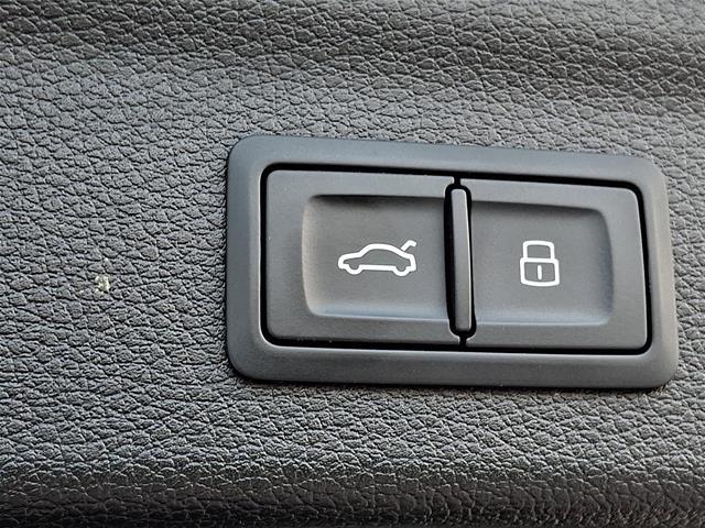 2020 Audi Q3 Premium 45 TFSI quattro Tiptronic