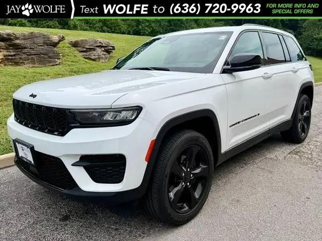 2023 Jeep Grand Cherokee Altitude 4x4 for sale in Ballwin, MO