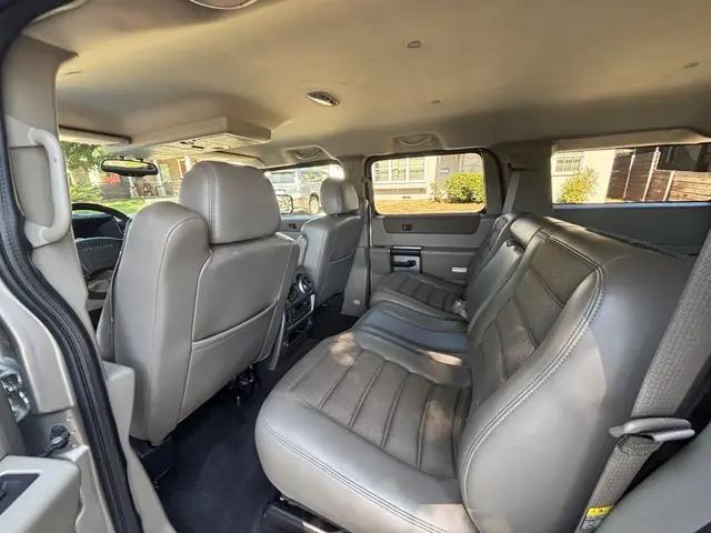 2003 HUMMER H2 Base