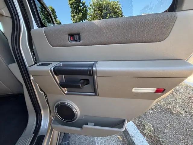 2003 HUMMER H2 Base