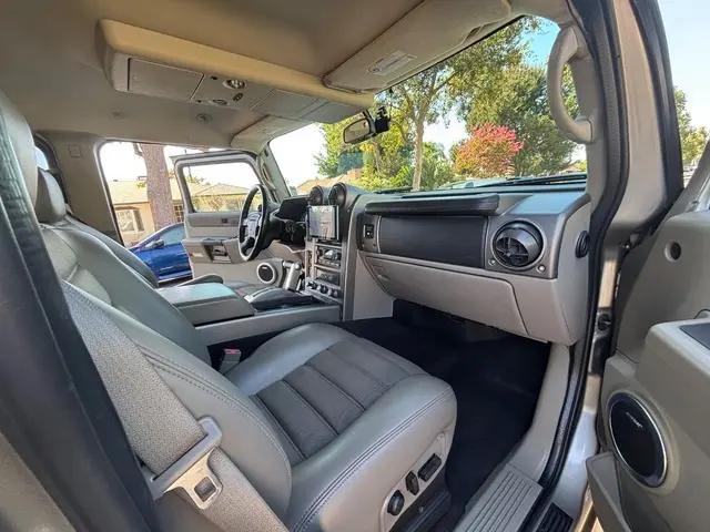 2003 HUMMER H2 Base