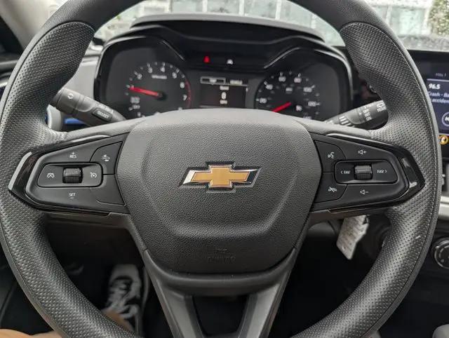 2024 Chevrolet Trax FWD SP