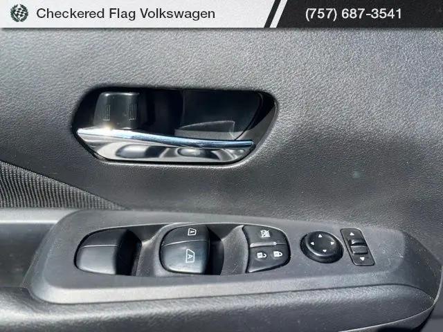 2024 Nissan Kicks SV Xtronic CVT