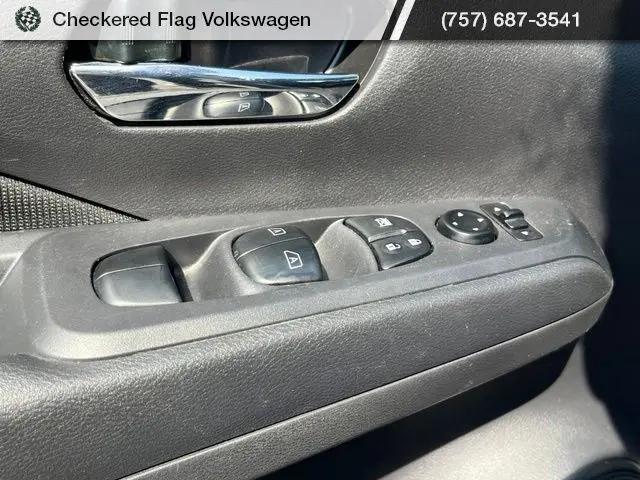 2024 Nissan Kicks SV Xtronic CVT