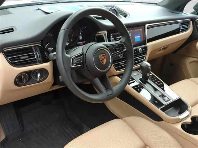 2025 Porsche Macan Macan