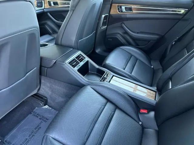 2018 Porsche Panamera 4S