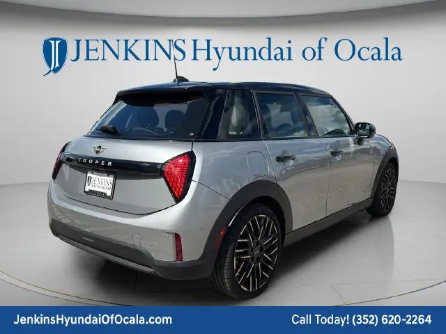 2025 MINI Hardtop Cooper