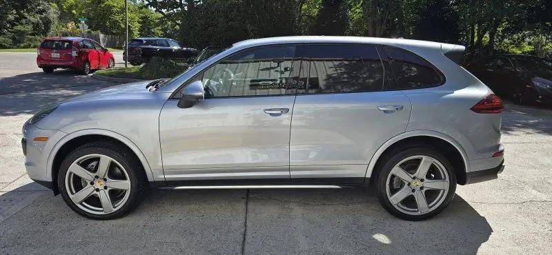 2018 Porsche Cayenne Platinum Edition