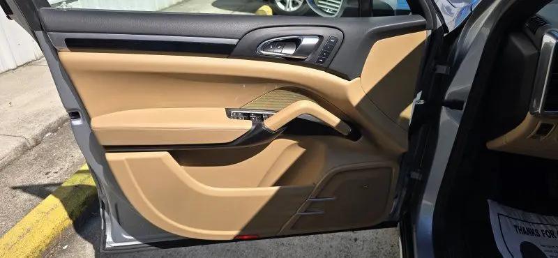 2018 Porsche Cayenne Platinum Edition