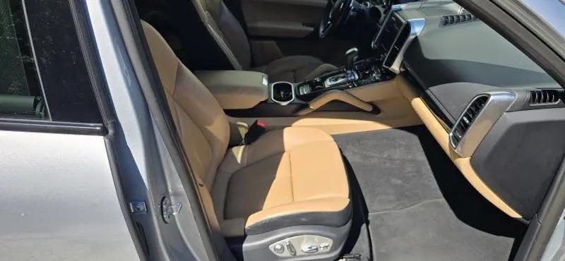 2018 Porsche Cayenne Platinum Edition