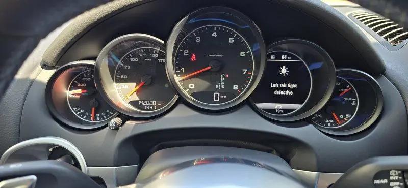 2018 Porsche Cayenne Platinum Edition