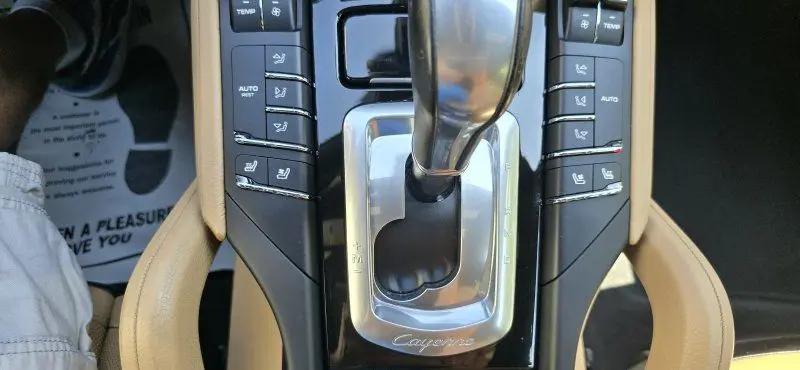 2018 Porsche Cayenne Platinum Edition