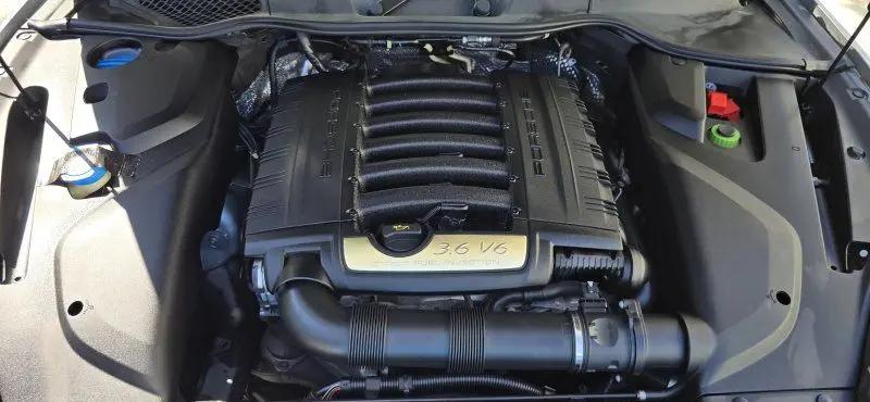 2018 Porsche Cayenne Platinum Edition