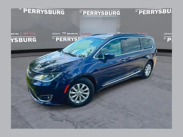 2017 Chrysler Pacifica Touring-L for sale in Perrysburg, OH