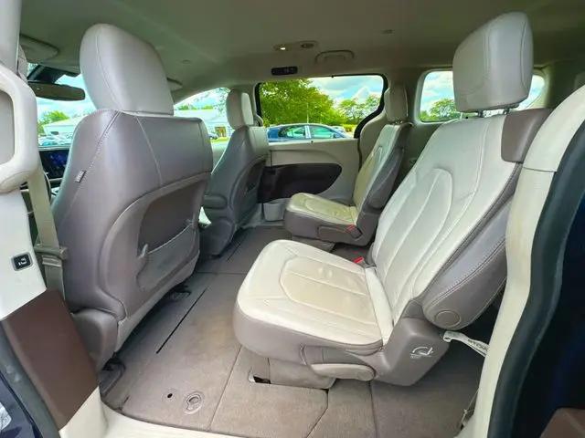 2017 Chrysler Pacifica Touring-L