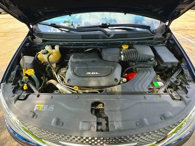 2017 Chrysler Pacifica Touring-L