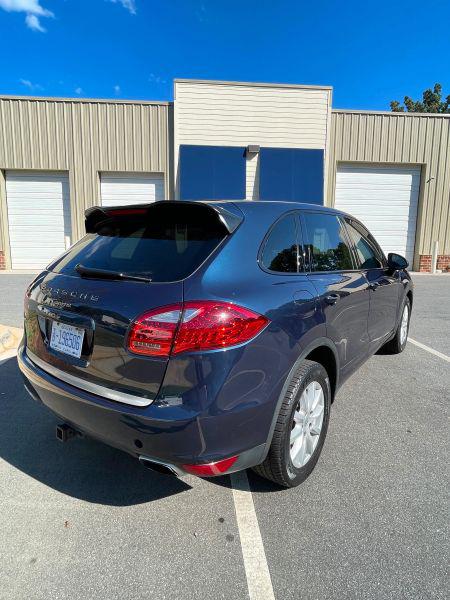 2011 Porsche Cayenne Base
