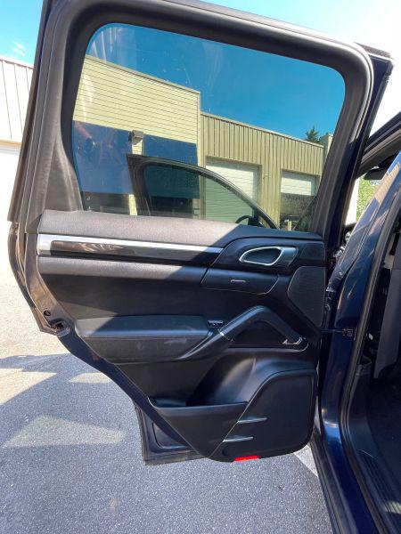 2011 Porsche Cayenne Base