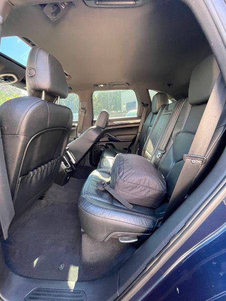 2011 Porsche Cayenne Base