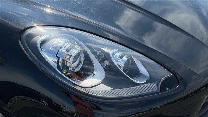 2018 Porsche Macan Turbo