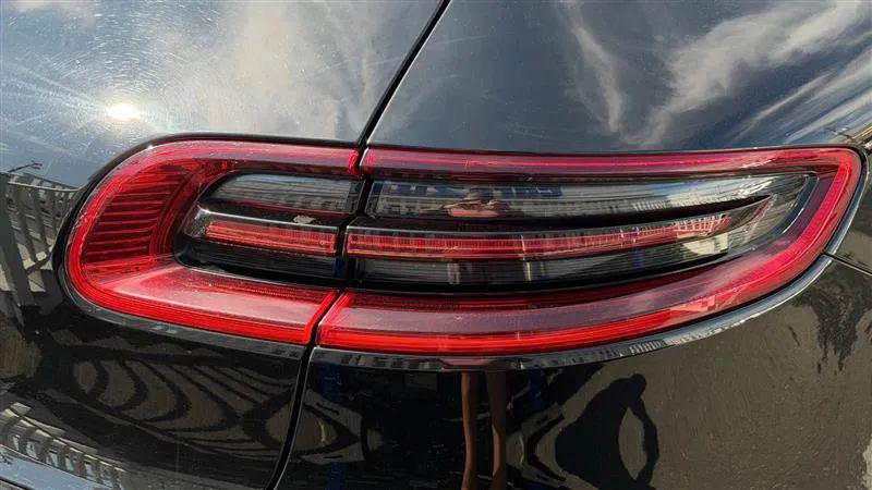 2018 Porsche Macan Turbo