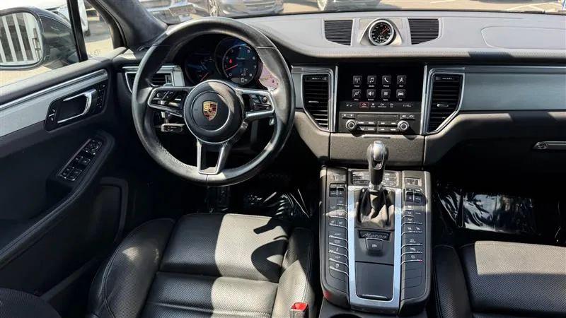 2018 Porsche Macan Turbo