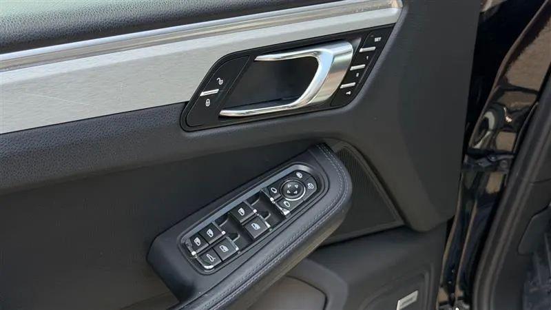 2018 Porsche Macan Turbo