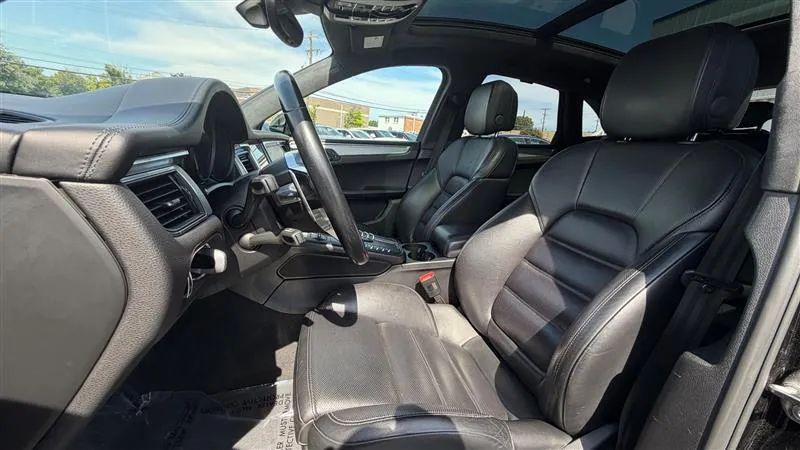 2018 Porsche Macan Turbo