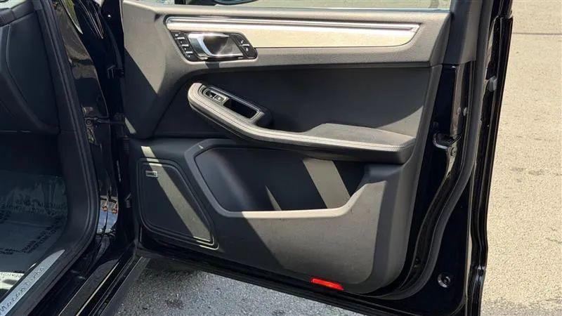 2018 Porsche Macan Turbo