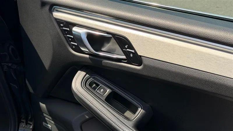 2018 Porsche Macan Turbo