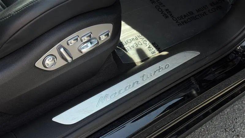 2018 Porsche Macan Turbo