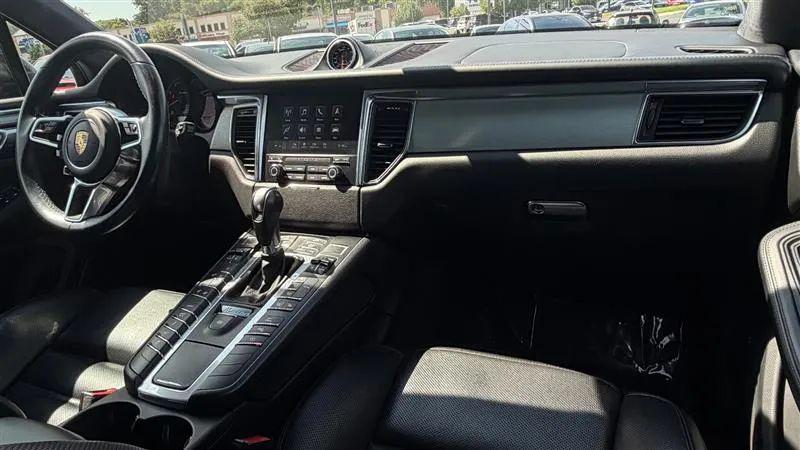 2018 Porsche Macan Turbo