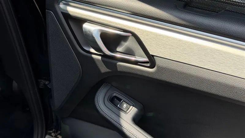 2018 Porsche Macan Turbo