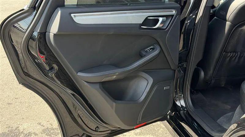 2018 Porsche Macan Turbo