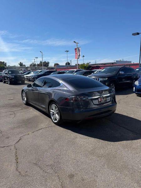 2015 Tesla Model S 85D