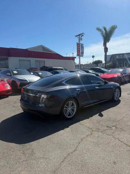 2015 Tesla Model S 85D