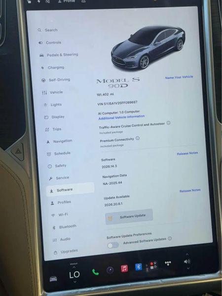 2015 Tesla Model S 85D