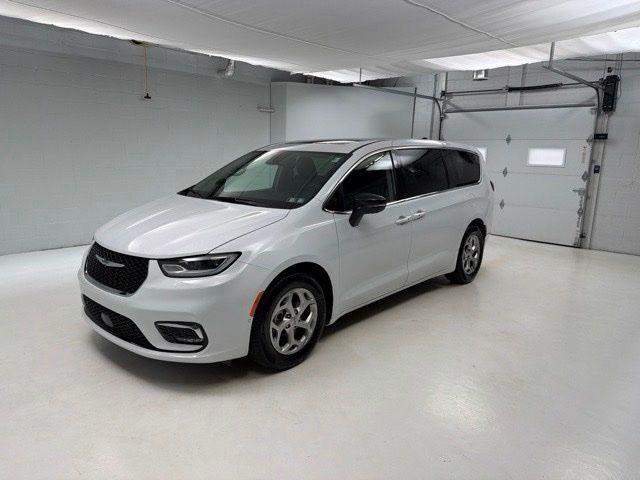 2024 Chrysler Pacifica Limited for sale in Corry, PA