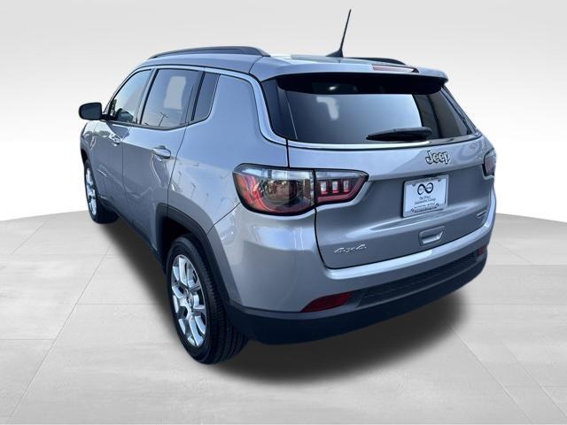 2023 Jeep Compass Latitude Lux FWD