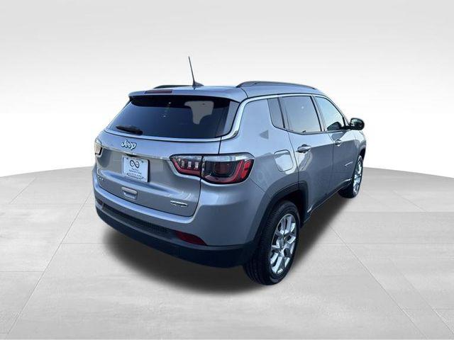 2023 Jeep Compass Latitude Lux FWD