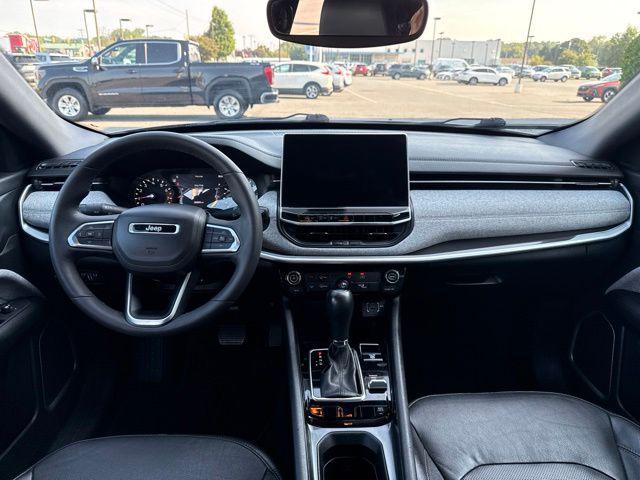 2023 Jeep Compass Latitude Lux FWD