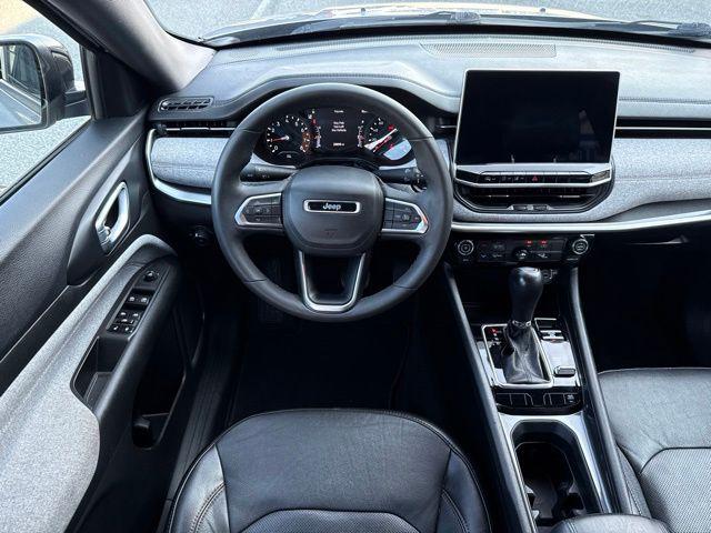 2023 Jeep Compass Latitude Lux FWD