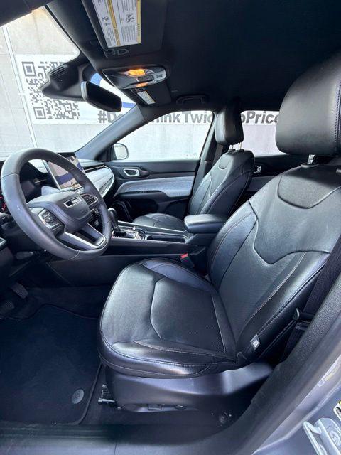 2023 Jeep Compass Latitude Lux FWD