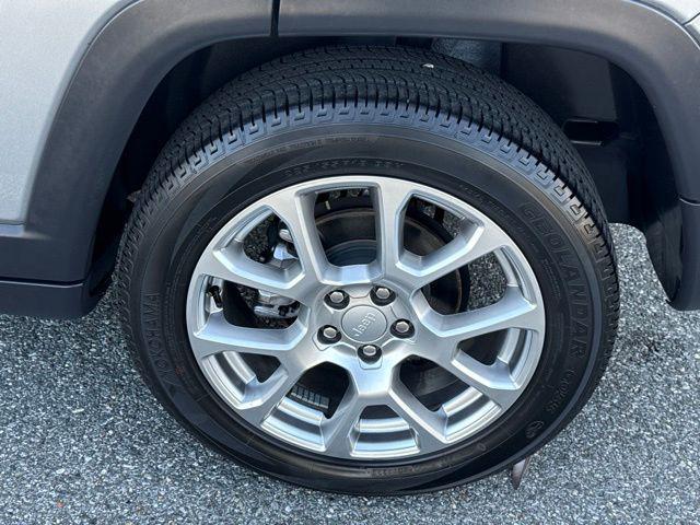 2023 Jeep Compass Latitude Lux FWD